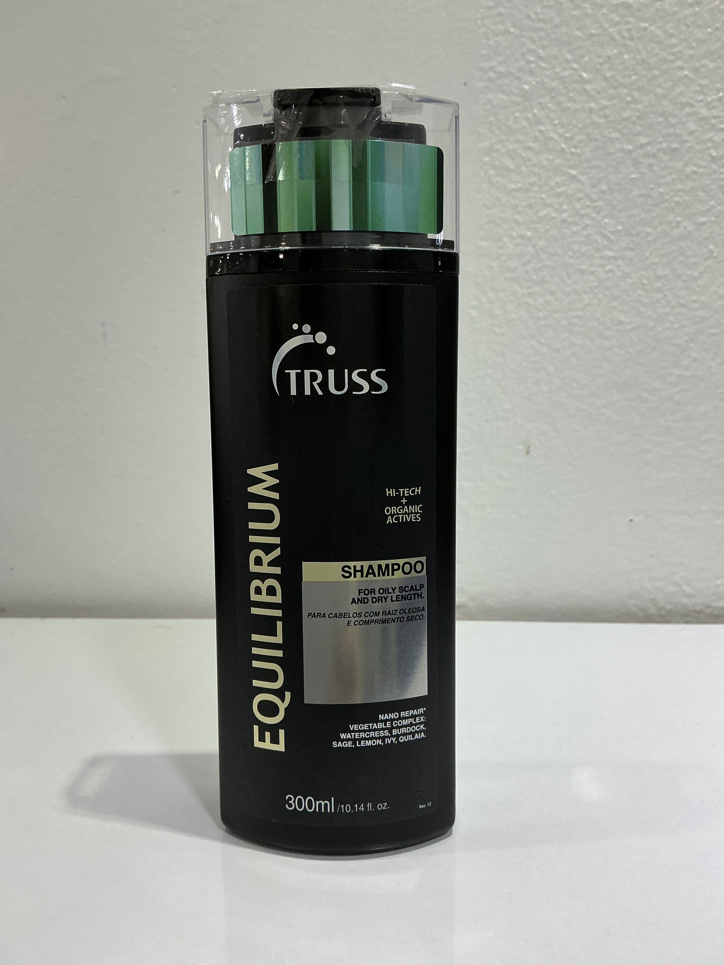 Truss Shampoo for only scalp Equilibrium