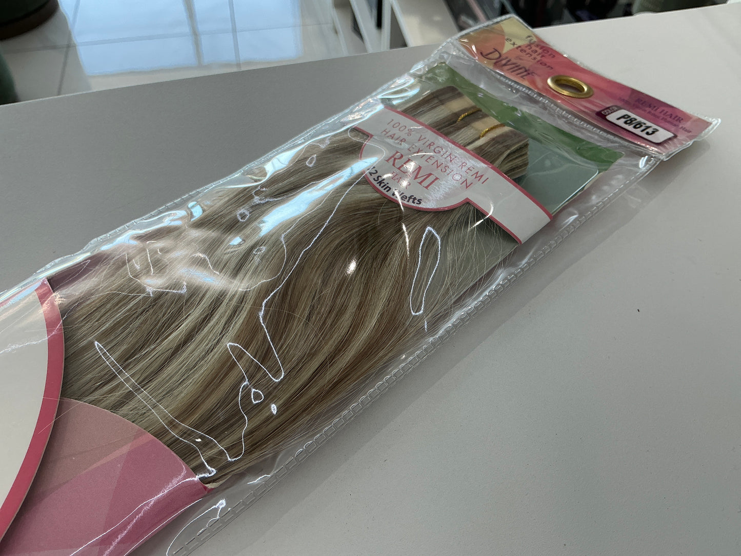REMI HAIR SKIN WEFT P8/613 18“