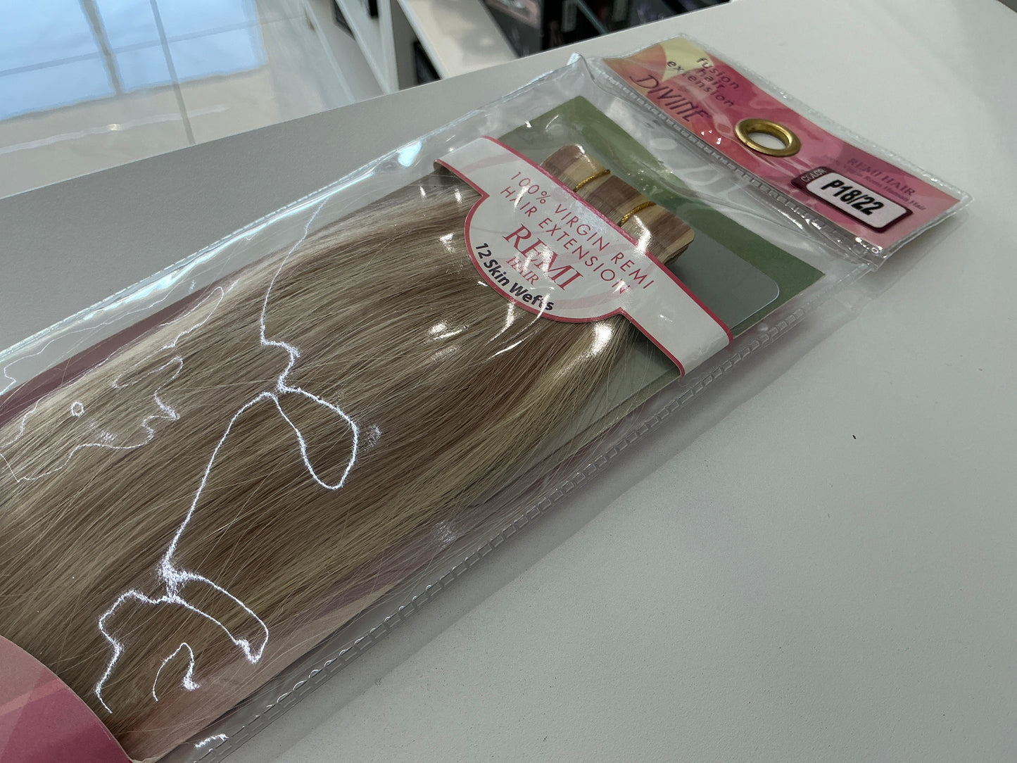 REMI HAIR SKIN WEFT P18/22 18“